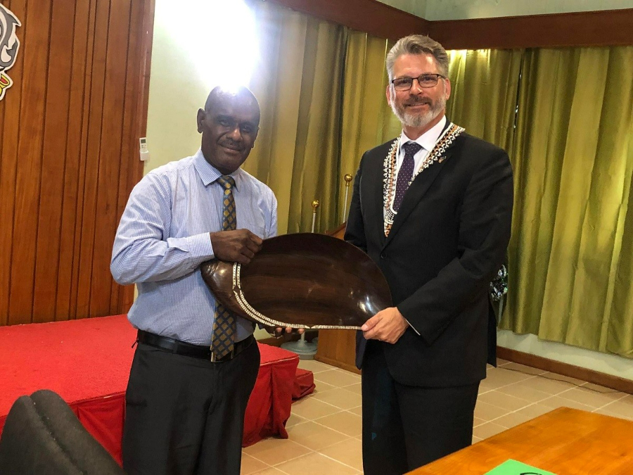 Minister of Foreign Affairs and External Trade, Hon. Jeremiah Manele presenting a gift to the High Commissioner of Canada to the Solomon Islands, His Excellency, Mr. Mark Glauser during their meeting on Wednesday