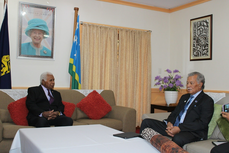 Governor General having a discussion with the visiting Secretary General of the Pacific Islands Forum Secretariat, Henry Puna at Government House today