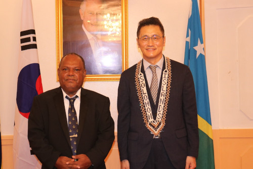 Governor General, His Excellency, Rev David Tiva Kapu with the new Non-Resident Ambassador of the Republic of Korea to Solomon Islands His Excellency, Jong Ho CHOI after the presentation of credential ceremony today.