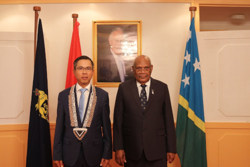 Acting Governor General, Hon. Patterson J. Oti with the non-resident Ambassador Extraordinary and Plenipotentiary of the Socialist Republic of Vietnam to Solomon Islands, His Excellency Pham Hung Tam after the presentation of credentials yesterday (5th March 2025).